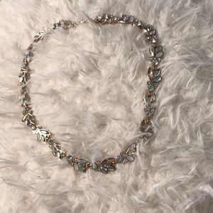 Simple statement necklace